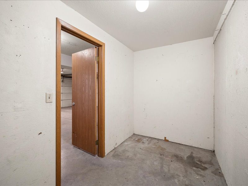 Shared Garage - individual storage, unit style 2B